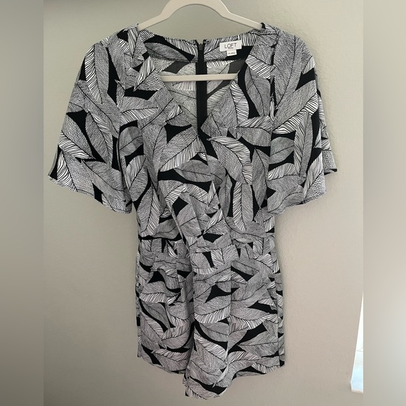 LOFT Romper Size 2P - Picture 3 of 9